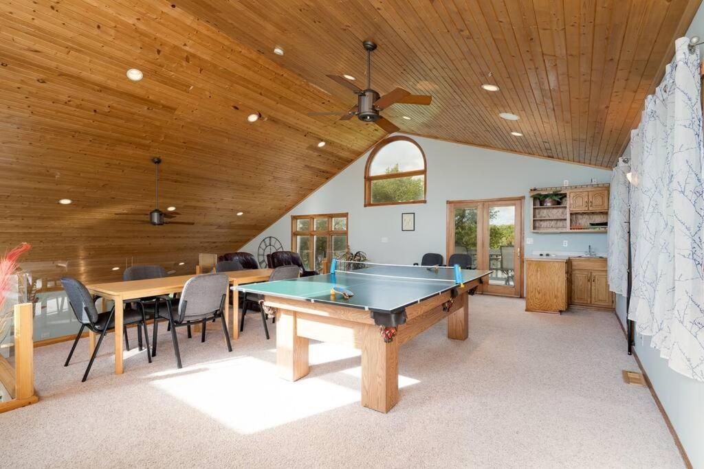 Manor On The River/Hot Tub/Pontoon/Jet Ski Champlin Exterior photo